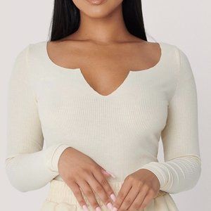 Long sleeve v neck ribbed bodysuit